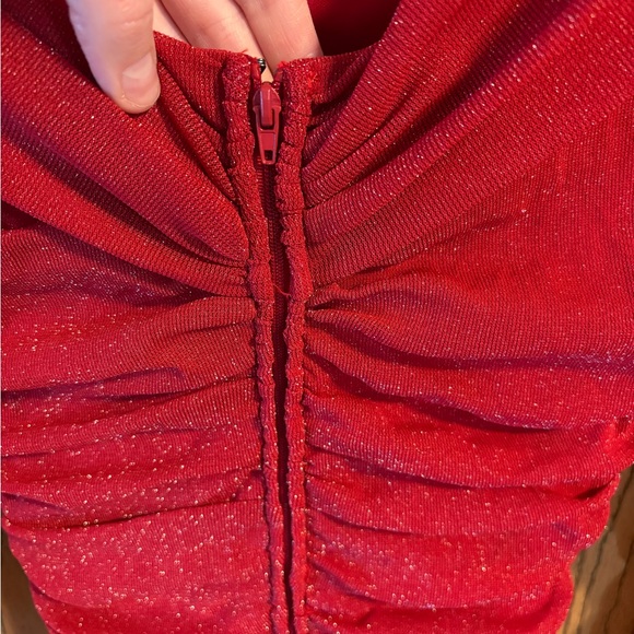 Stunning Red Floor Length Long Sleeve Off the Shoulder Dress - Picture 6 of 8